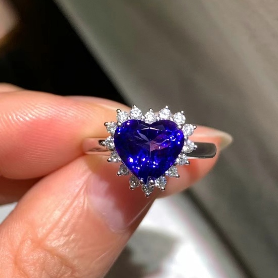 14k Gold 3.09 Ctw Natural Tanzanite & Diamond Ring