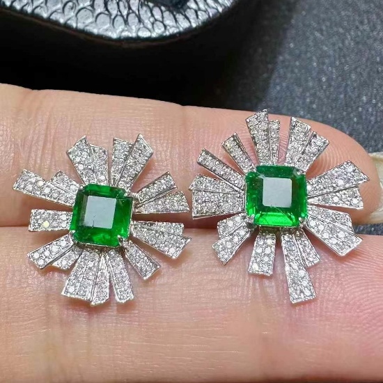 14k Gold 2.30 Ctw Vivid Green Natural Emerald & Diamond Earrings