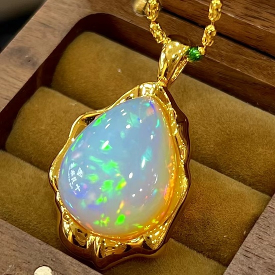 14k Gold 20.80 Ct Natural Opal Pendant( Without Chain )