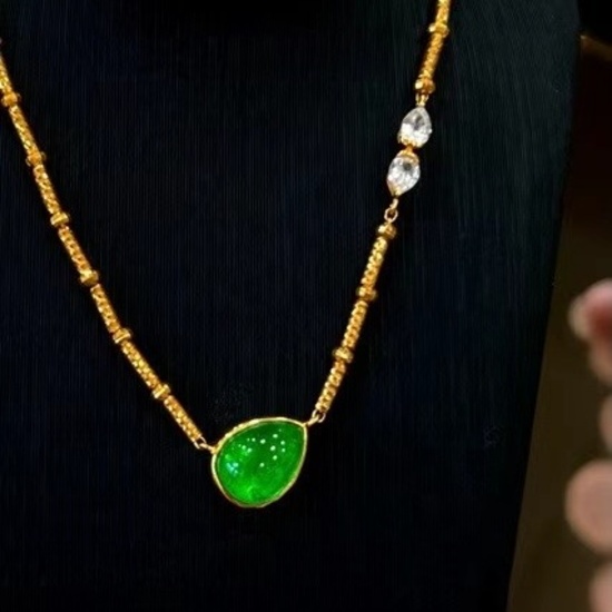 14k Gold 2.55 Ctw Vivid Green Natural Emerald & Sapphire Necklace