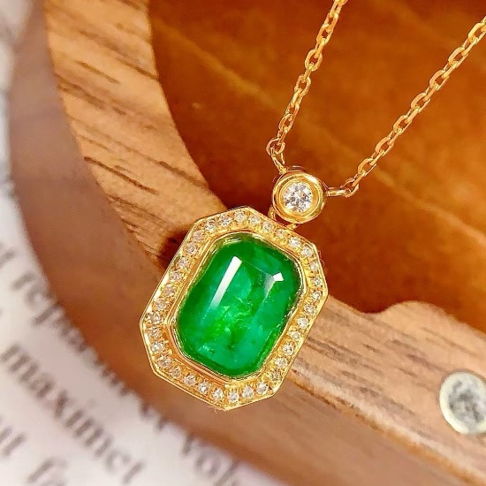 14k Gold 1.3 Ct Vivid Green Natural Emerald & Diamond Necklace