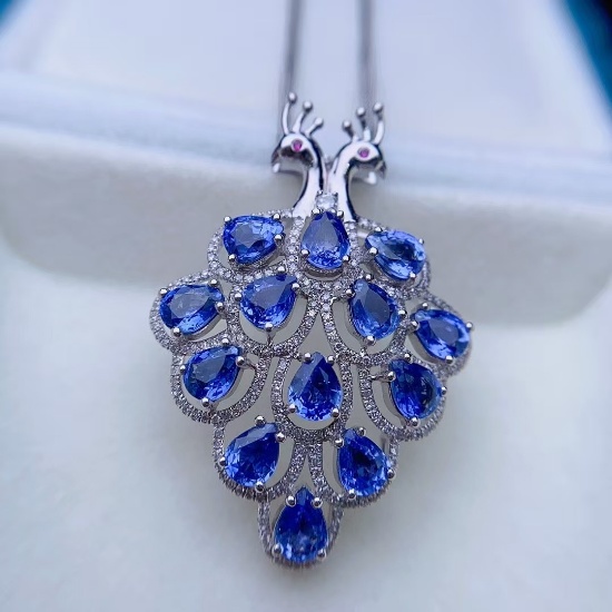 14k Gold 5.65 Ct Natural Sapphire & Diamond Pendant( Without Chain )
