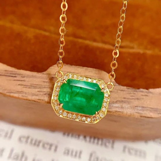 14k Gold 1.5 Ct Natural Emerald & Diamond Necklace