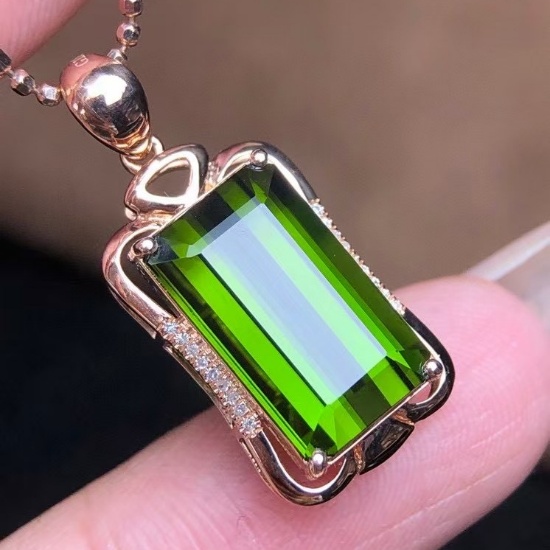 14k Gold 7.55 Ct Natural Tourmaline & Diamond Pendant( Without Chain )