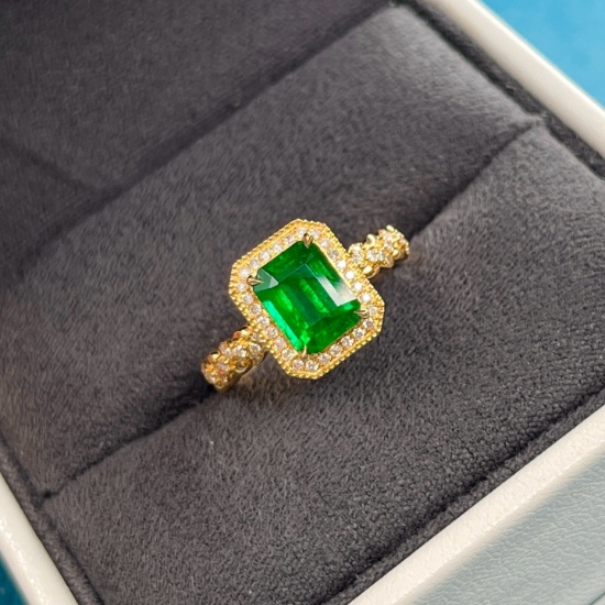 14k Gold 1.75 Ctw Vivid Green Natural Emerald & Diamond Ring