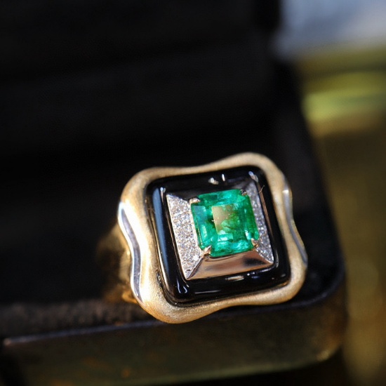 14k Gold 0.98 Ctw Natural Emerald & Diamond Ring