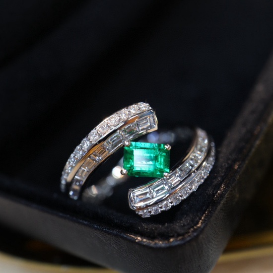 14k Gold 1.12 Ctw Natural Emerald & Diamond Ring