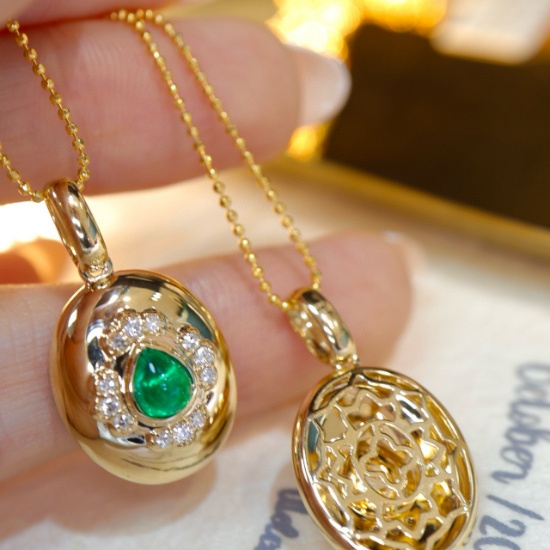 14k Gold 0.5 Ct Natural Emerald & Diamond Pendant( Without Chain )