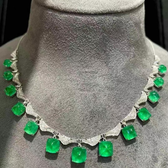 14k Gold 13 Ct Natural Emerald & Diamond Necklace