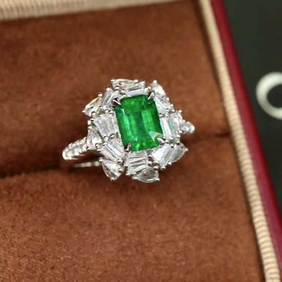 14k Gold 1.91 Ctw Vivid Green Natural Emerald & Diamond Ring