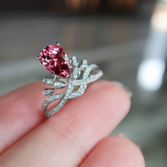 14k Gold 1.5 Ct Natural Tourmaline & Diamond Ring