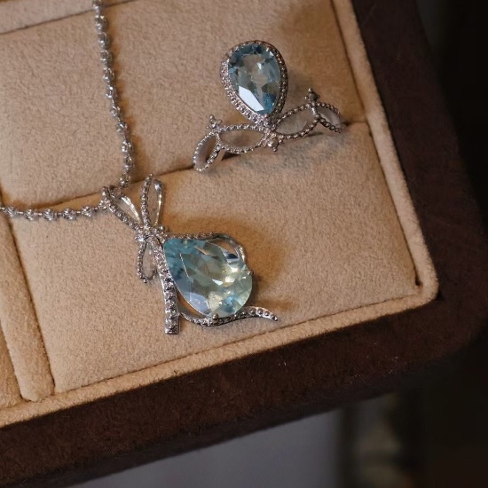 14k Gold 3.5 Ct Natural Aquamarine & Diamond Jewelry Set