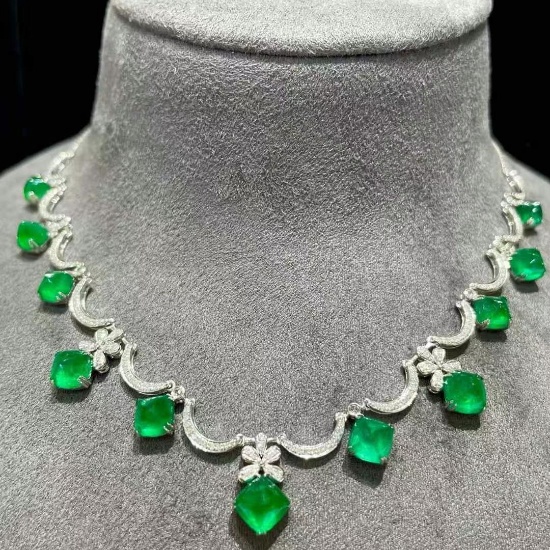 14k Gold 10.5 Ct Natural Emerald & Diamond Necklace