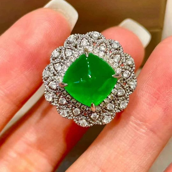 14k Gold 4.5 Ct Vivid Green Natural Emerald & Diamond Ring