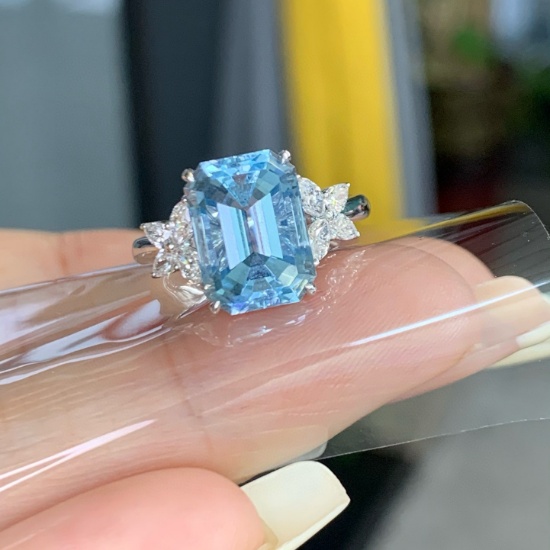 14k Gold 5.24 Ctw Natural Aquamarine & Diamond Ring