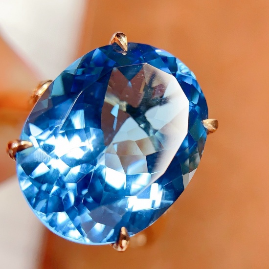 14k Gold 13 Ct Natural Topaz & Diamond Ring