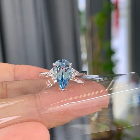 14k Gold 1.54 Ctw Natural Aquamarine & Diamond Ring