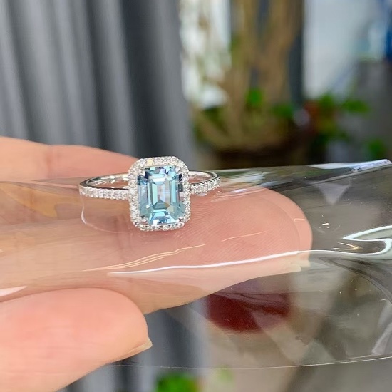 14k Gold 1.32 Ctw Natural Aquamarine & Diamond Ring