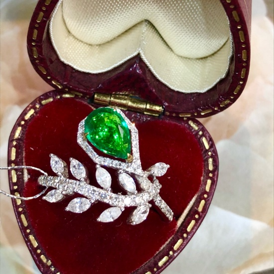 14k Gold 1.50 Ctw Vivid Green Natural Emerald & Diamond Ring