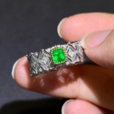 14k Gold 0.88 Ctw Vivid Green Natural Emerald & Diamond Ring