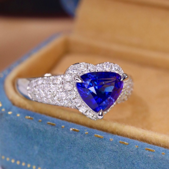 14k Gold 2.32 Ctw Vivid Blue Natural Sapphire & Diamond Ring