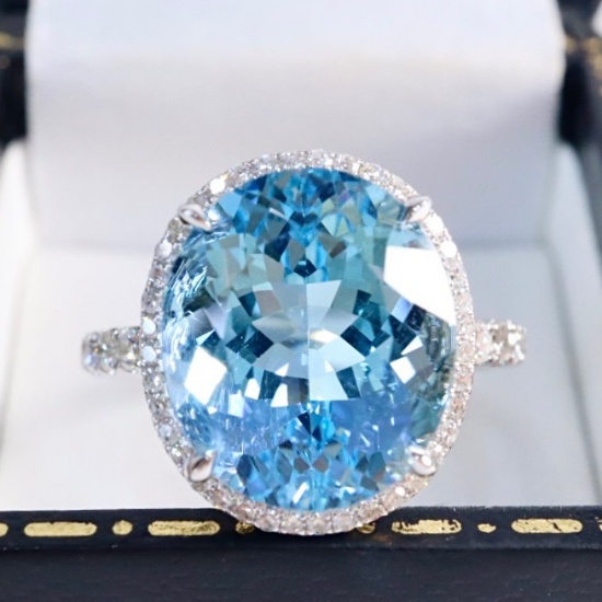 14k Gold 7.88 Ctw Natural Aquamarine & Diamond Ring