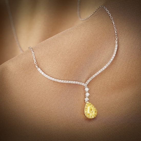 14k Gold 0.76 Ctw Natural Yellow Diamond & Diamond Necklace
