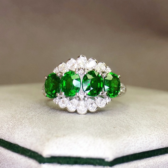 14k Gold 3.34 Ctw Vivid Green Natural Tsavorite & Diamond Ring