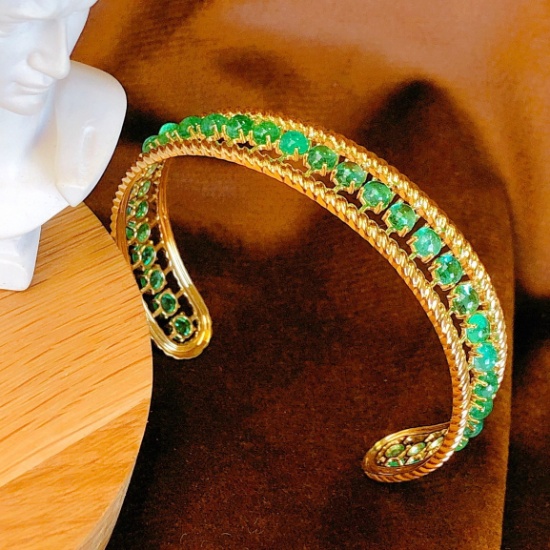 14k Gold 6.85 Ct Natural Emerald Bangle