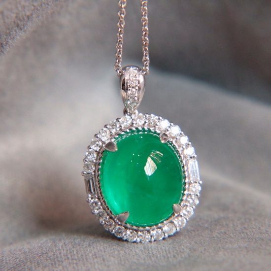 14k Gold 5.64 Ctw Natural Emerald & Diamond Necklace