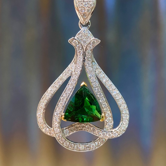 14k Gold 1.52 Ctw Vivid Green Natural Tsavorite & Diamond Pendant