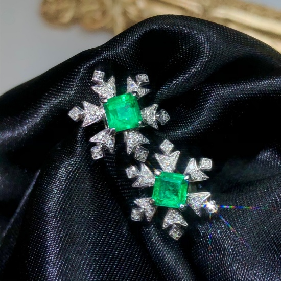 14k Gold 1.13 Ctw Vivid Green Natural Emerald & Diamond Earrings