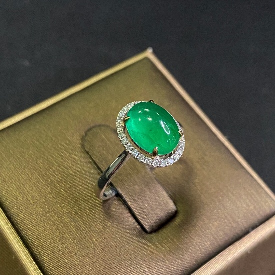 14k Gold 2.40 Ctw Natural Emerald & Diamond Ring