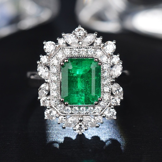 14k Gold 3.16 Ctw Vivid Green Natural Emerald & Diamond Ring