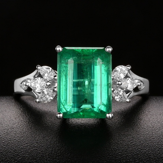 14k Gold 3.50 Ctw Vivid Green Natural Emerald & Diamond Ring