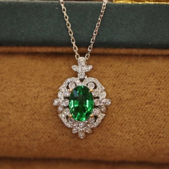 14k Gold 1.12 Ctw Vivid Green Natural Tsavorite & Diamond Pendant