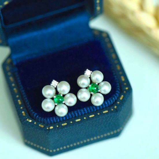14k Gold 0.22 Ct Vivid Green Natural Emerald & Diamond & Pearl Earrings