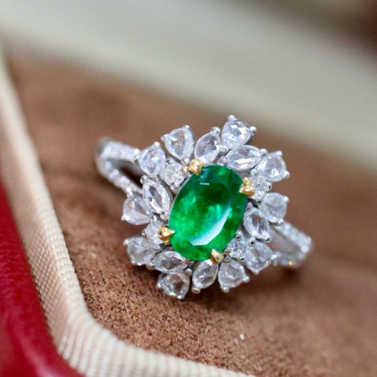 14k Gold 1.35 Ctw Vivid Green Natural Emerald & Diamond Ring