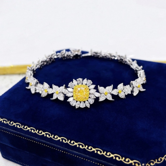 14k Gold 4.48 Ctw Natural Yellow Diamond & Diamond Bracelet