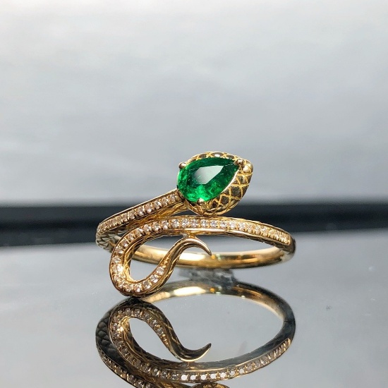 14k Gold 0.49 Ctw Vivid Green Natural Emerald & Diamond & Art Deco Ring