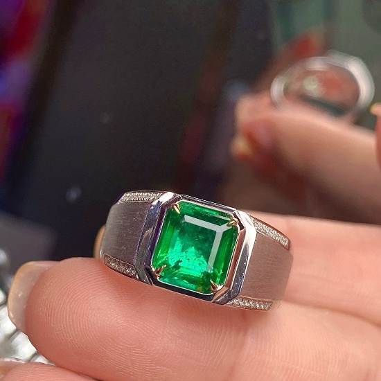 14k Gold 1.54 Ctw Vivid Green Natural Emerald & Diamond & Men¡¯s Ring