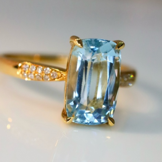 14k Gold 2.19 Ctw Natural Aquamarine & Diamond Ring