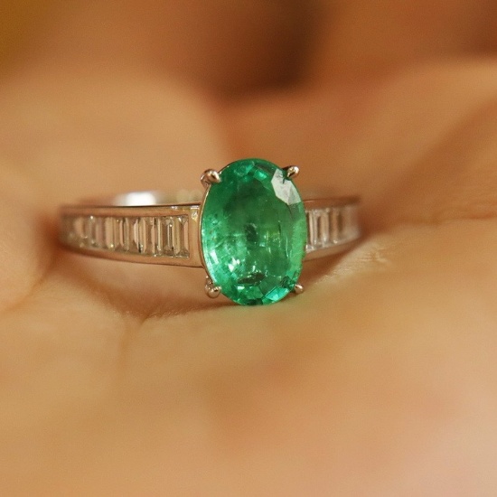 14k White Gold 1.71 Ctw Natural Emerald & Diamond Ring
