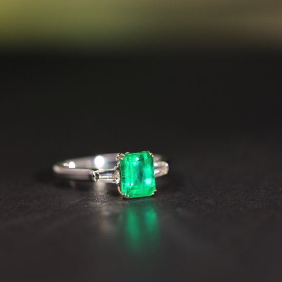 14k White Gold 1.77 Ctw Natural Emerald & Diamond Ring