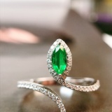 14k Gold 0.41 Ctw Vivid Green Natural Emerald & Diamond Ring