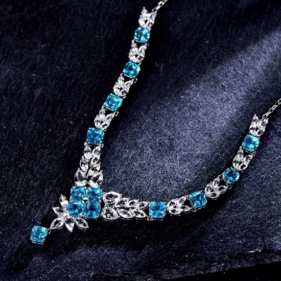 14k Gold 17.17 Ctw Natural Apatite & Sapphire Necklace