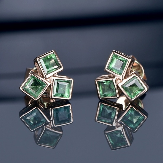 14k Gold 0.91 Ct Natural Emerald Earrings