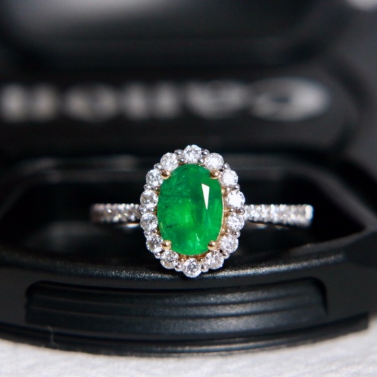 14k Gold 1.59 Ctw Vivid Green Natural Emerald & Diamond Ring