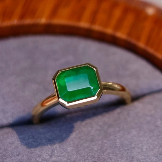 14k Gold 1.78 Ct Vivid Green Natural Emerald & Solitaire Ring