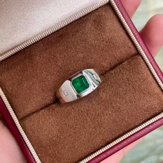 14k Gold 0.94 Ctw Vivid Green Natural Emerald & Diamond Ring